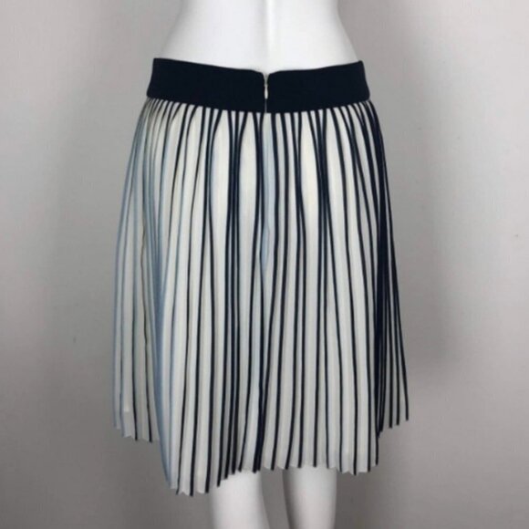 J. Crew Navy & White Pleated Knee Length Preppy Skirt Size 4 - Picture 8 of 13